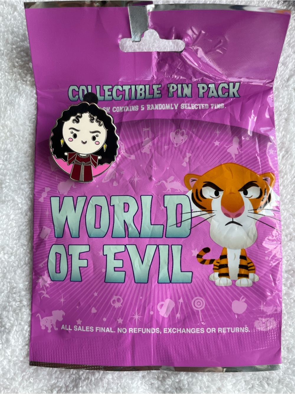 Disney World of Evil Villains Mystery Pack Jerrod Maruyama “Mother Gothel” pin